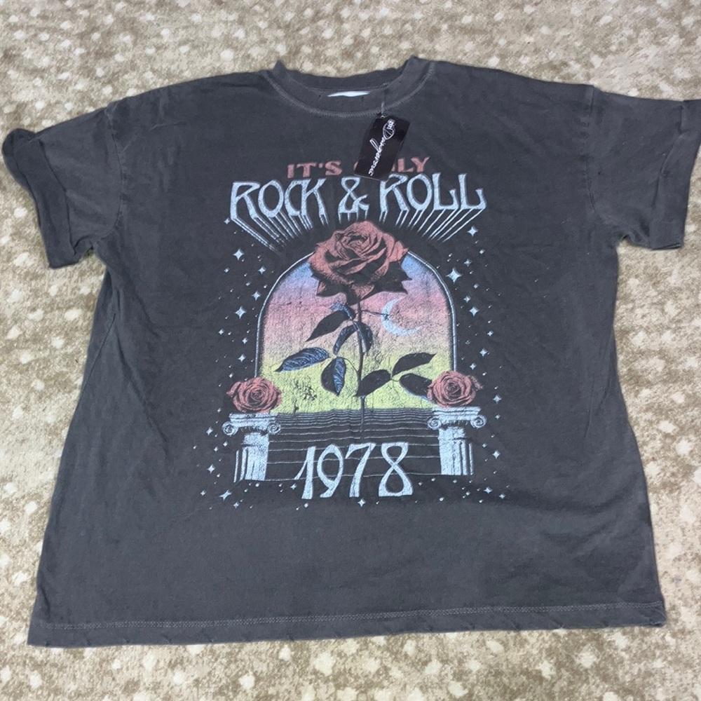 NWT Women’s Girl Dangerous Vintage Style Rock & Roll T-Shirt XS Concert Band - Picture 1 of 3